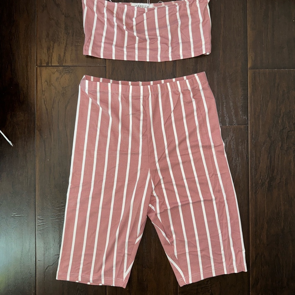 Matching Set - Picture 5 of 8